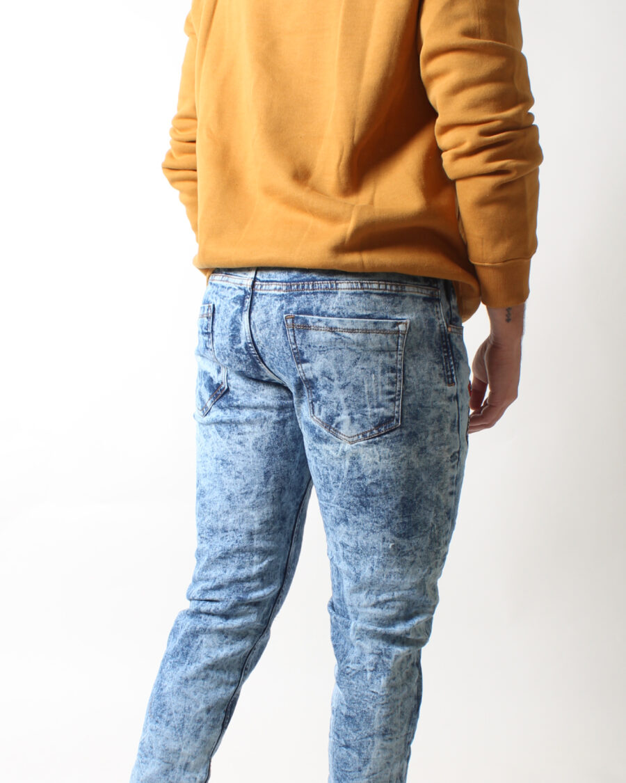 Jean Skinny Azul Parchado para Hombre - Imagen 3