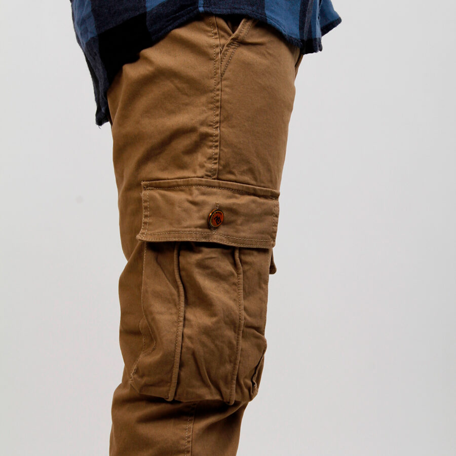 Pantalón Cargo fit marrón con puño en bota - Imagen 3